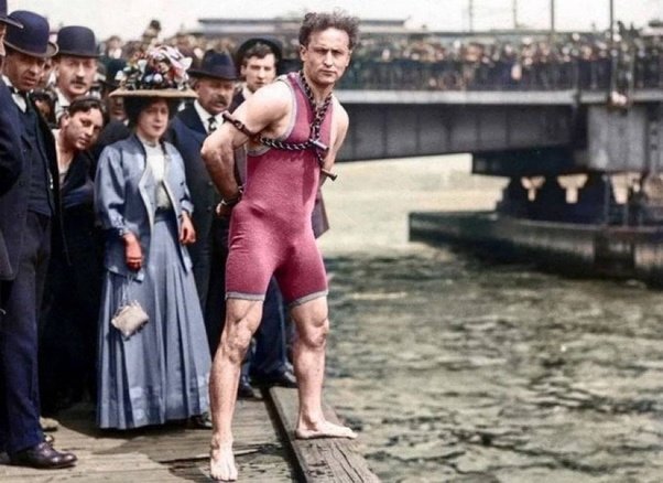 Facts About Harry Houdini